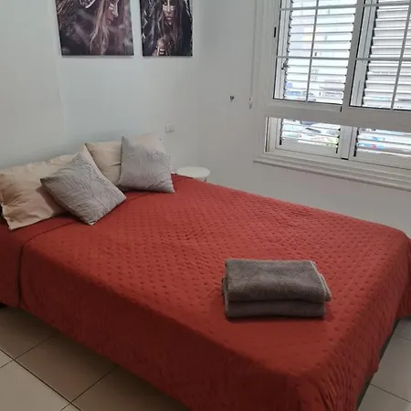 Tenerife Road Apartment *